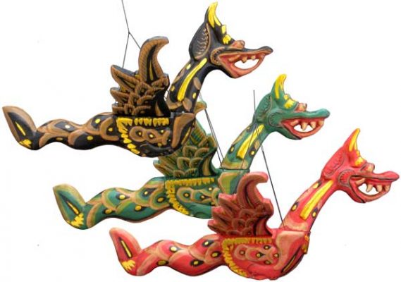 Medium Flying Dragon, 11 inches